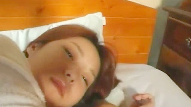 渴望阳具的亚洲少女奈美·本田被狠狠地操了