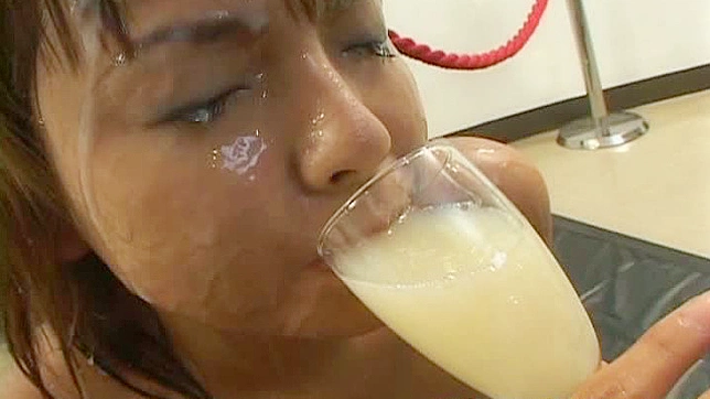 白石麻里沙在热辣亚洲群交中高潮喷射