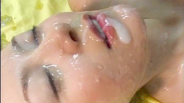 狂野日本群交喷精场景：柳叶优里受虐快感