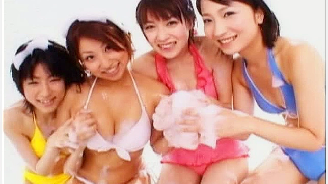 原日向、爱莉、铃木有朱与常时静香共同嬉戏