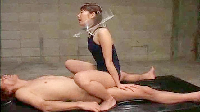 星月真由拉喝下一杯精液