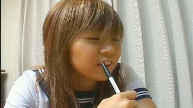 辣妹骑乘如专业，不停吸吮与磨蹭