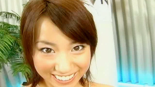 与性感亚洲美女的惊人口交和激烈性爱体验