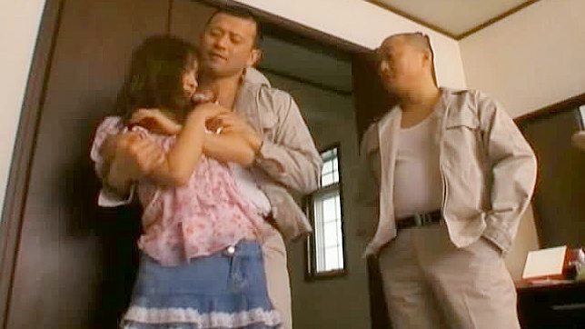 火热亚洲硬核，骑乘模特激情表演中