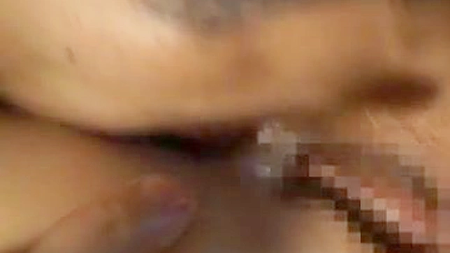 小泉亚夜获得激烈的亚洲肛交体验
