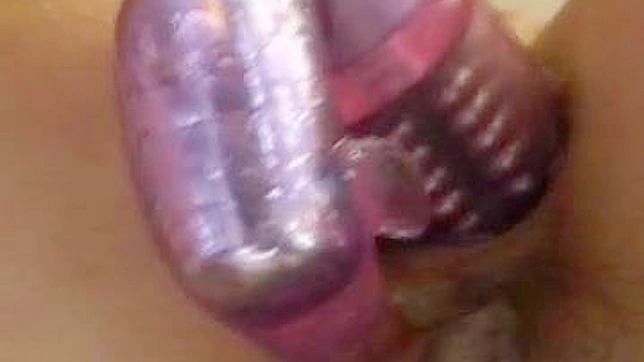 令人惊叹的亚洲女孩激烈做爱