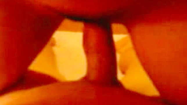 她太担心镜头了，但操得真带劲。