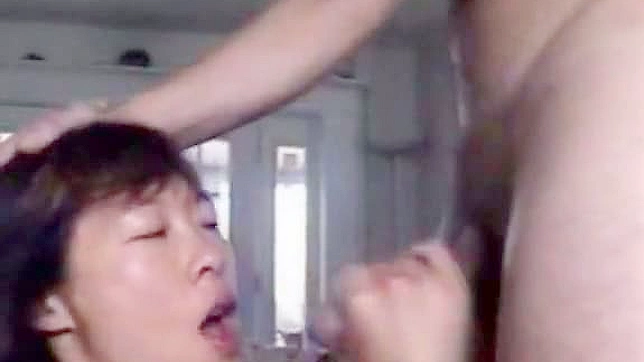 可爱的亚洲女孩儿