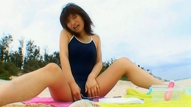 安娜·纳巴：调皮的亚洲小妞爱被疯狂操弄