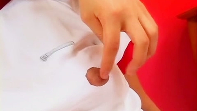 甜美亚洲美人Kana Tashiro爱抚完美身姿