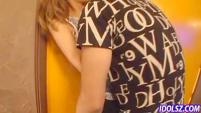 娇小派对女孩幸名田美久被狠狠撞击私处