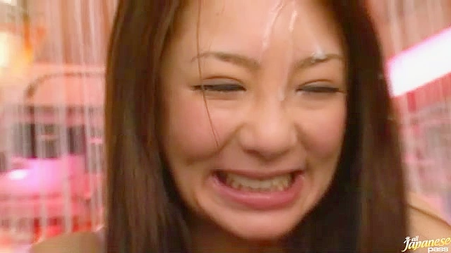 聪明又有趣的女孩初音，吸吮后被射精