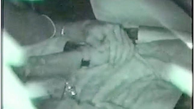 开心疯狂的日本妹子户外手交