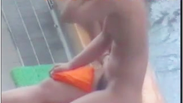 帅气性感的日本娃娃户外尽情狂欢