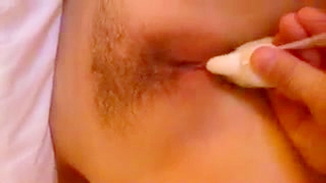 用小巧亚洲性玩具释放欲望—激情XXX体验