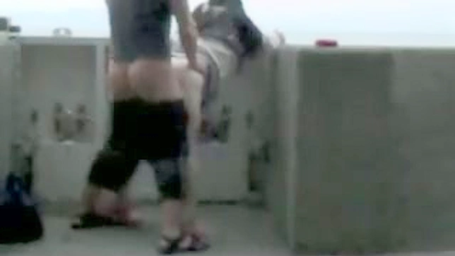 日本美女户外被猛干，大声呻吟到极致