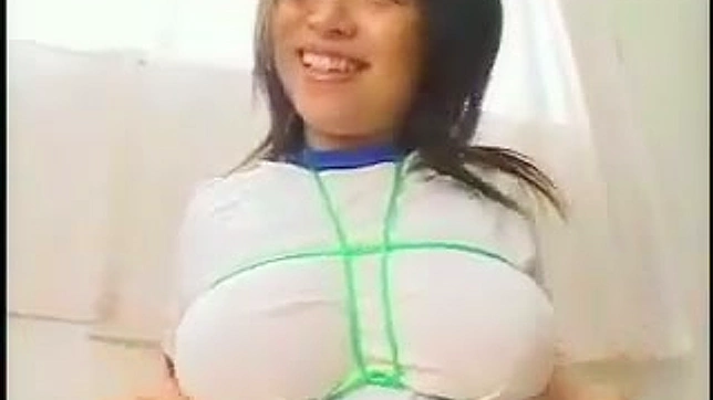 肮脏性感的日本女在进行束缚性爱体验