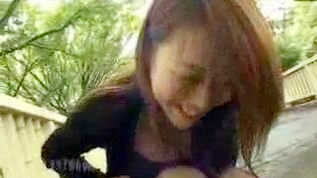 日本美女快乐地享受性爱时光