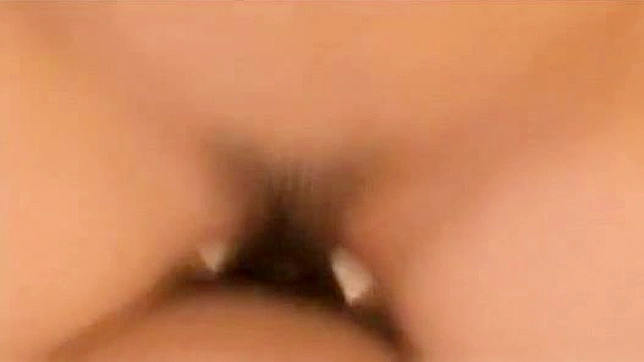 业余亚洲 Facial 和小胸美女的性爱体验