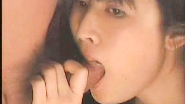 黑发日本美女热辣口交粗大硬汉