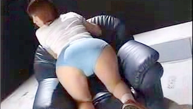 亚洲紧致美臀被狠狠深入撞击的激情体验