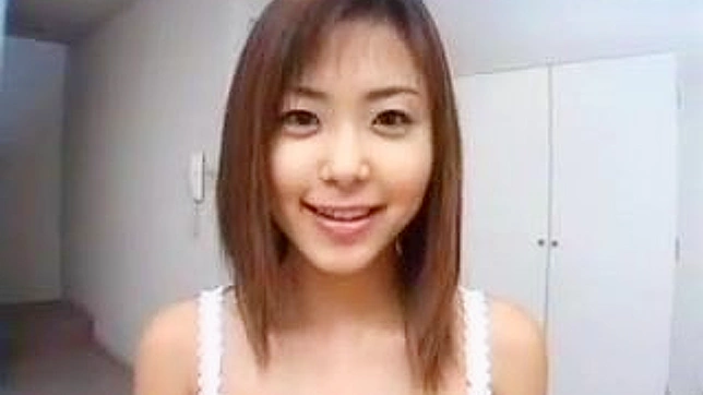 直发亚洲少女小胸口交热吻全过程