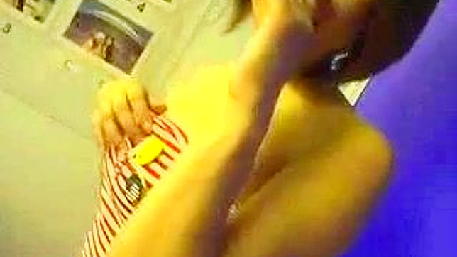 短发直女正在享受美妙性爱时光。