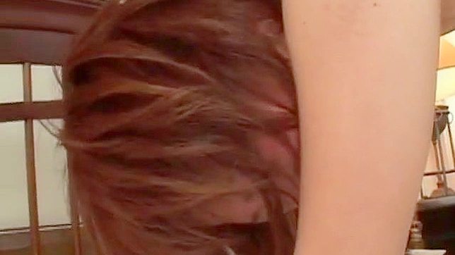 饥渴的阳具征服湿漉漉的日式毛茸阴部