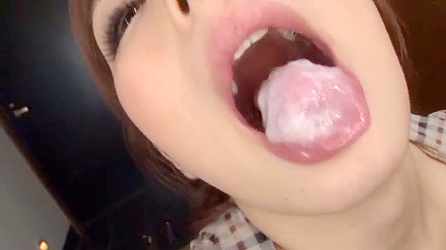 迷人性感室内深度口交体验