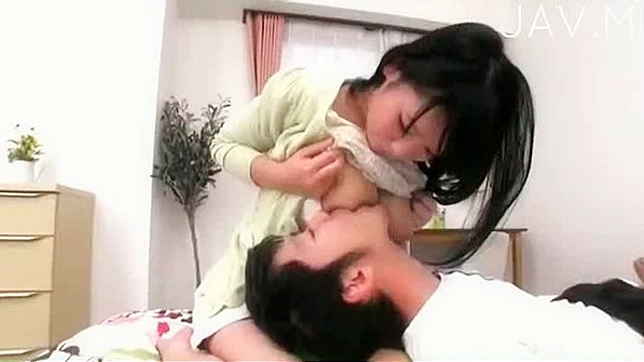 迷人的大胸日本美女狗趴式被疯狂操弄