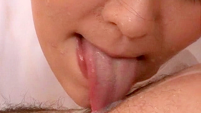 可爱的护士Dandy在激烈啪啪后帮病人清洗身体