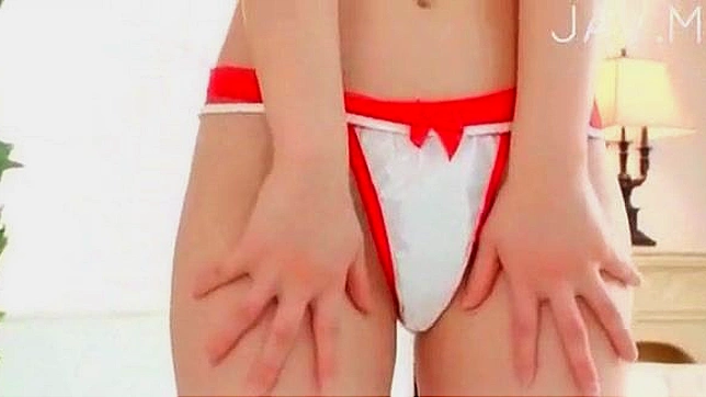 丰腴少女独自用她超棒的曲线挑逗