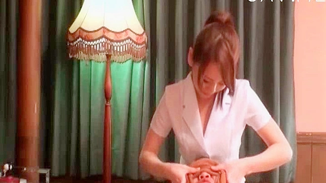 慢悠悠的美女尽情享受被猛烈撞击的乐趣