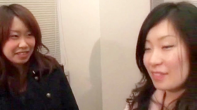 害羞的业余美女失去天真模样，主动口交服务