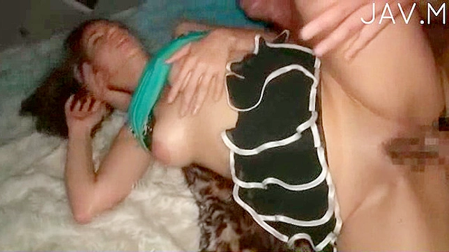 性感模特四处卖力吸吮硬挺阳具