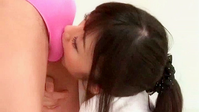 甜美性感美女享受口交后的精液滋味