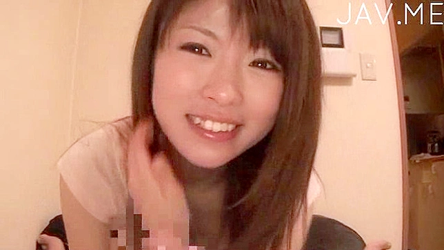 饥渴美女尽情享受口交巨大阳具