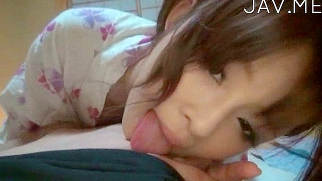 惊人少女狂吸猛骑巨物直至喷洒浓密体液