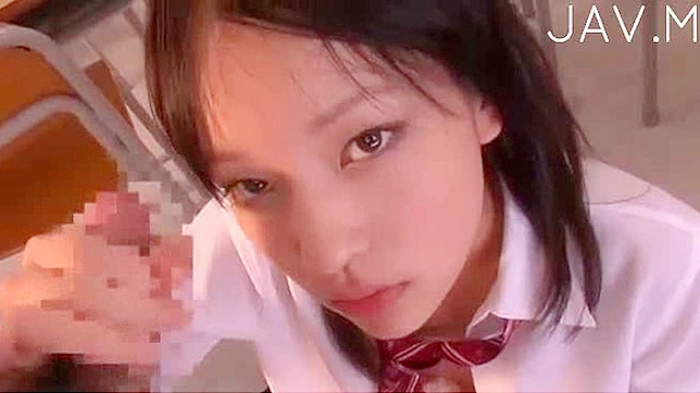 自信美女大开双腿迎接手指探秘