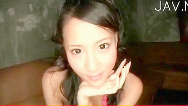 亚洲模特的阴部湿漉漉