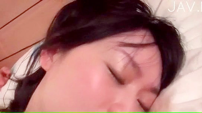 可爱的女伶在激情中疯狂地被狠狠操弄