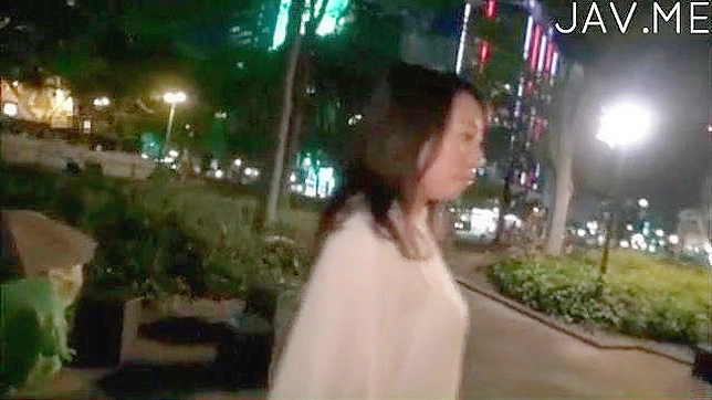 迷人美女准备好进行刺激的阴道探秘活动。