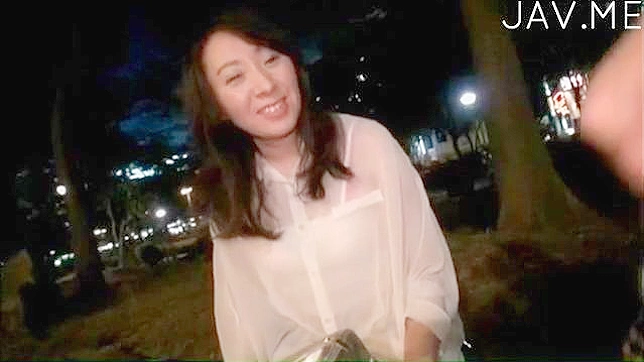 迷人美女准备好进行刺激的阴道探秘活动。