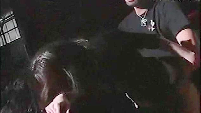 可爱的亚洲美女拥有完美的胸部享受着激烈的性爱