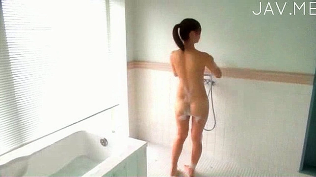 性感亚洲女神被征服时充满喜悦的怪癖体验