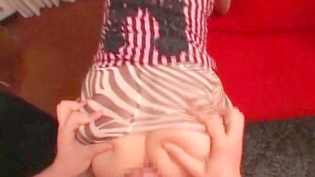 活泼的日本妹子丰臀吸吮粗壮阳具
