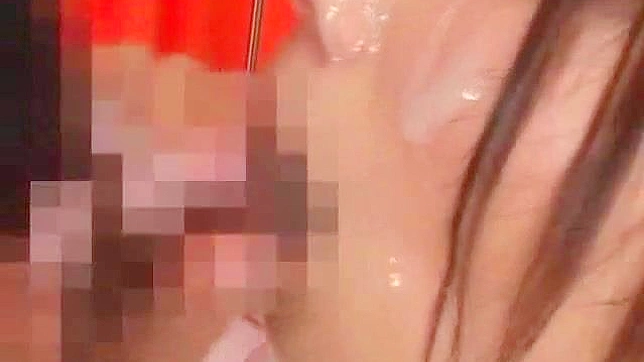 神奇的业余日本少女跪着接受面部喷射