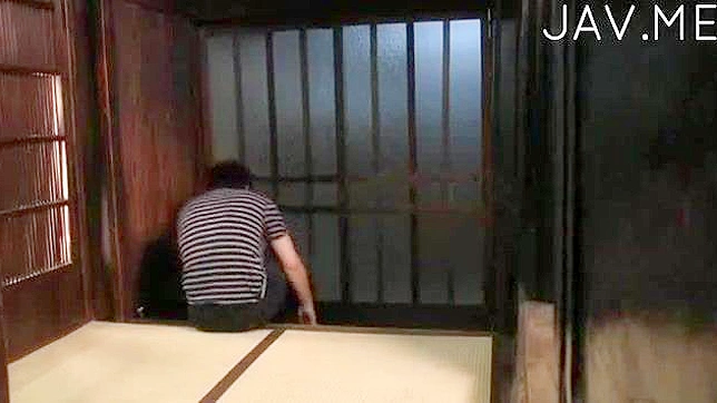丰满业余女郎与这个男人接近高潮快感体验