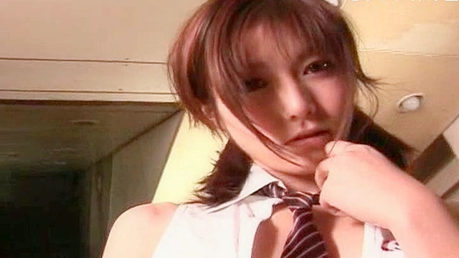 温顺的日本女孩拥有令人垂涎欲滴的秘密花园