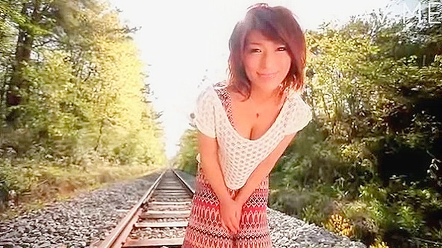 丰乳玩偶与这位男士疯狂做爱的感觉超棒